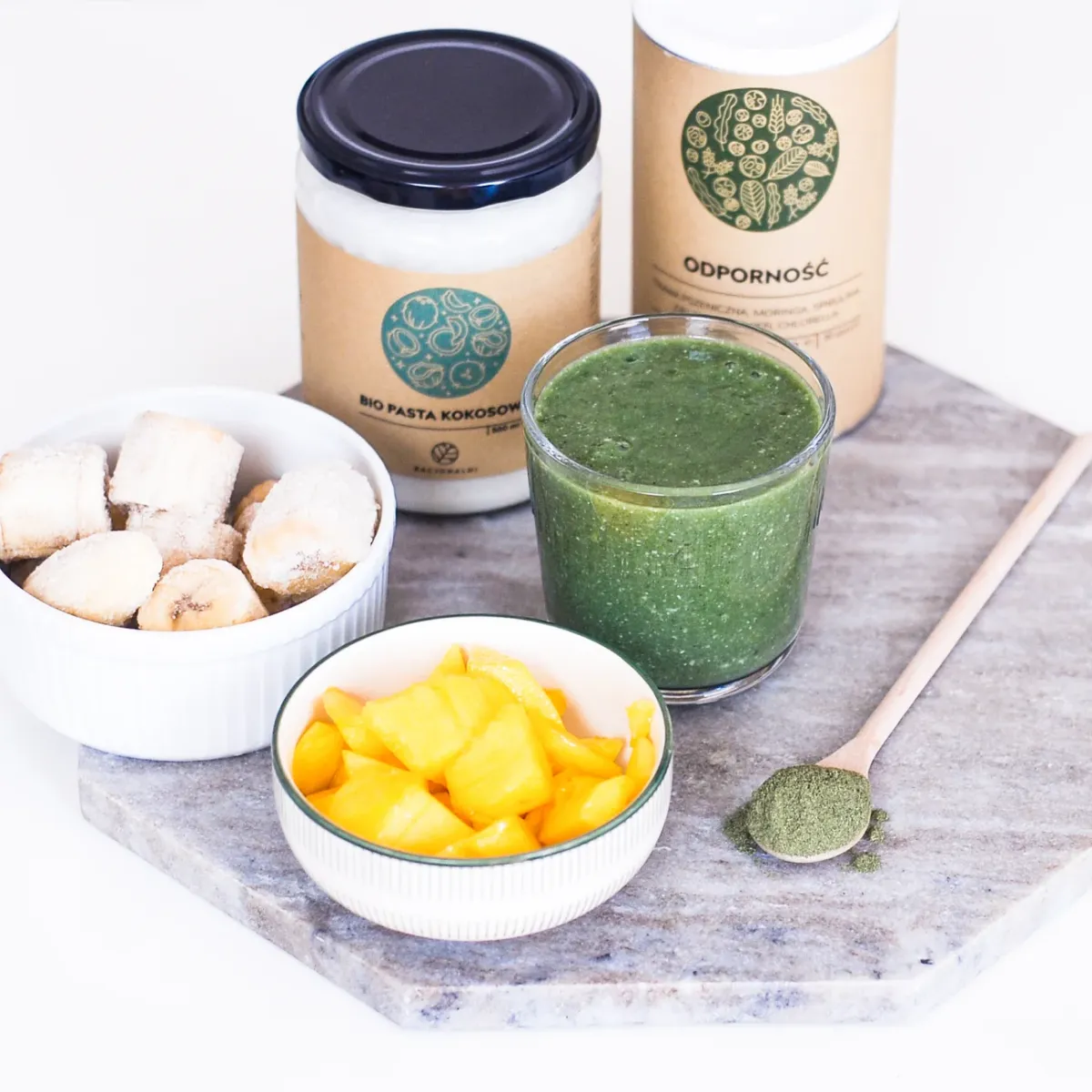moringa-zielone-smoothie-2